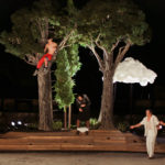 Δείτε τους υπέροχους «Όρνιθες» του Νίκου Καραθάνου στην Επίδαυρο