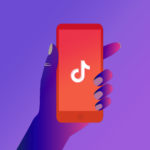 BookTok: Η τάση στο TikTok που οδηγεί παλιά βιβλία στη λίστα των bestsellers