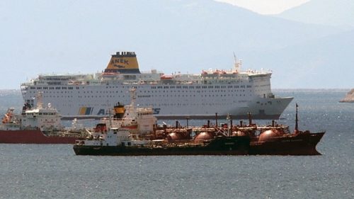 Κορονοϊός: Τι συμβαίνει με το πλοίο Ελ. Βενιζέλος που βρίσκεται στον Πειραιά