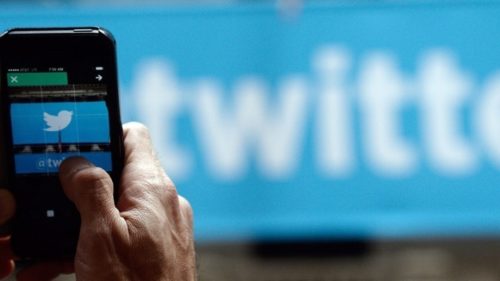 Το Twitter θα συνεργαστεί με διεθνή πρακτορεία ειδήσεων για την αντιμετώπιση της παραπληροφόρησης στην πλατφόρμα του