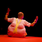 Δείτε τους «Εχθρούς εξ αίματος» του Αρκά από το Θέατρο του Νέου Κόσμου