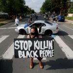 Τζορτζ Φλόιντ: Η μαρτυρία της γυναίκας που κατέγραψε τη ρατσιστική δολοφονία από αστυνομικούς