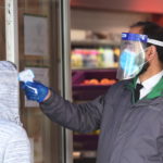 Βρετανία- Kορωνοϊός: Η αύξηση των διαγνωστικών τεστ νωρίτερα θα είχε βοηθήσει, δήλωσαν ανώτατοι σύμβουλοι της κυβέρνησης