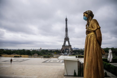 Γαλλία-Κορωνοϊός: Υποχρεωτική χρήση μάσκας στα πάρκα και τους δρόμους του Παρισιού ζητά η δήμαρχος