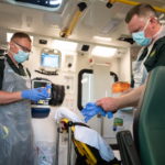 Κορωνοϊός: Βίντεο δείχνει γιατί χρειάζεται η μάσκα