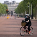Κορωνοϊός: Πόσοι είναι οι συνολικοί θάνατοι τελικά;