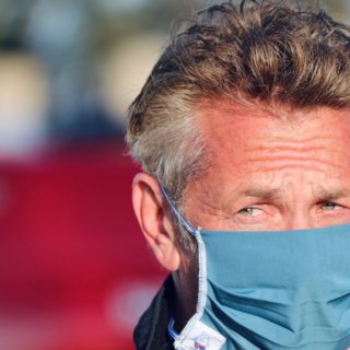 Πολεμώντας τον κορωνοϊό στο πλευρό του Σον Πεν