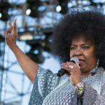 Πέθανε η βραβευμένη με Grammy τραγουδίστρια της soul, funk και R&B, Μπέτι Ράιτ