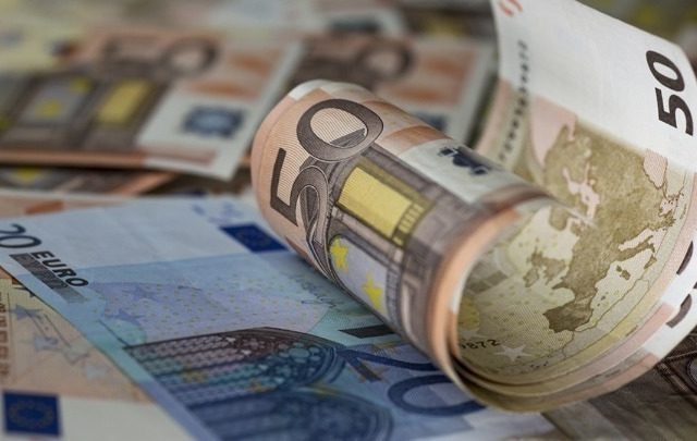 Προϋπολογισμός: Πρωτογενές έλλειμμα 6,381 δισ. ευρώ το 8μηνο