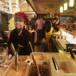 Όσα νόστιμα της Αθήνας μας έλειψαν κι είναι πάλι κοντά μας, με delivery και take away