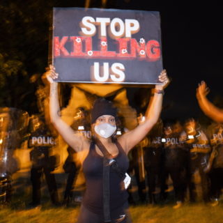 Αμερική, γιατί δεν νοιάζεσαι αν αναπνέουν οι πολίτες σου;  