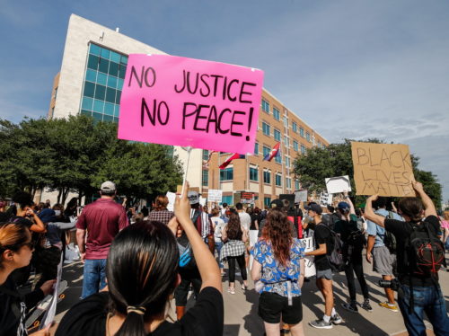 ΗΠΑ-Δολοφονία Τζορτζ Φλόιντ: Τουλάχιστον πέντε αστυνομικοί τραυματίστηκαν από σφαίρες στις διαδηλώσεις