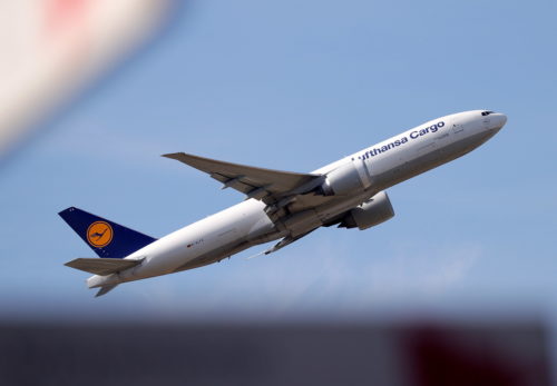 22.000 εργάζομενοι της Lufthansa κινδυνεύουν να μείνουν χωρίς δουλειά