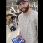 Δολοφονία Τζορτζ Φλόιντ: «Βγαίνεις από τη φυλακή και ψωνίζεις σαν να μην έχει γίνει τίποτα;»[ΒΙΝΤΕΟ]