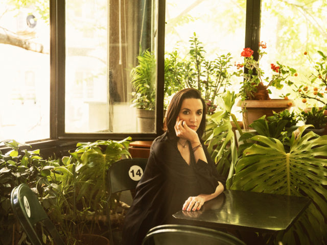 Κατερίνα Ευαγγελάτου: «Στην Ελλάδα οι καλλιτέχνες αντιμετωπίζονται ως χομπίστες εδώ και δεκαετίες»