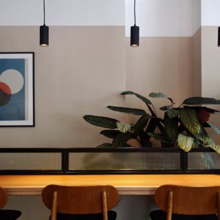 Naif: Το νέο ανεπιτήδευτο μαγαζί του Νέου Κόσμου σερβίρει λίγα και πολύ καλά