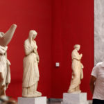 Στ. Πέτσας: «Εξετάζεται η επέκταση της υποχρεωτικής χρήσης μάσκας σε περισσότερους κλειστούς χώρους»