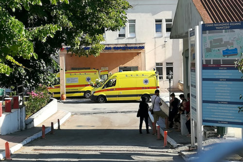 Σε ιδιαίτερα κρίσιμη κατάσταση παραμένει ο 56χρονος τραυματίας από την επίθεση στη ΔΟΥ Κοζάνης