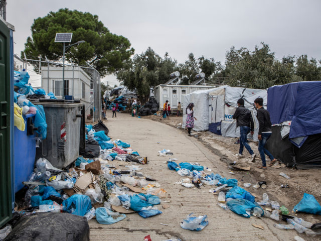 Πώς θα ένιωθες αν ζούσες παγιδευμένος στη Μόρια εν μέσω Covid-19;