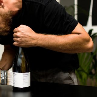 Φέτος το καλοκαίρι, στο Παγκράτι θα βρείτε κρασιά που αξίζει να συλλέξετε από κάθε άποψη