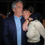 ΗΠΑ: Συνελήφθη η πρώην σύντροφος του χρηματιστή Τζέφρι Επστάιν, Γκισλέιν Μάξγουελ