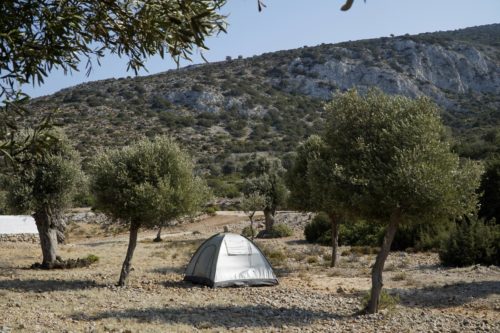 Κάμπινγκ στον Γράμμο προγραμματίζει η νεολαία του ΣΥΡΙΖΑ