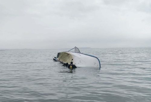 Πλοιάριο που μετέφερε περίπου 60 μετανάστες βυθίστηκε στη τουρκική λίμνη Βαν