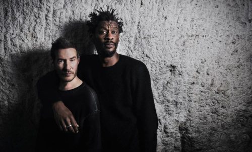 Massive Attack: «Η πανδημία και η καραντίνα φανέρωσαν τις καλύτερες πτυχές και τα χειρότερα ελαττώματα της ανθρωπότητας»