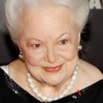 Πέθανε η Ολίβια Ντε Χάβιλαντ, η σταρ της ταινίας “Όσα παίρνει ο άνεμος”