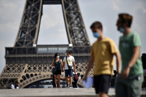 Γαλλία-Kορωνοϊός: Το Παρίσι γίνεται και πάλι υψηλού κινδύνου ζώνη