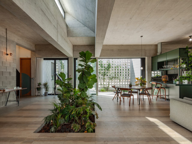 Μια κατοικία με τέσσερις κήπους είναι το καλύτερο πραγματοποιημένο έργο αρχιτεκτονικής για το 2020