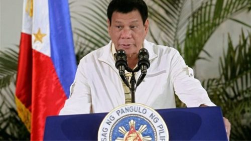 Ο πρόεδρος των Φιλιππίνων Ντουτέρτε δηλώνει εθελοντής για τις δοκιμές του ρωσικού εμβολίου