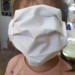 Σαν να τους έπεσαν λίγο μεγάλες οι μαθητικές μάσκες