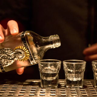 Δώδεκα Παρά Τέταρτο, Τελευταία Γουλιά...