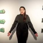 Μαρίνα Αμπράμοβιτς: Η τεχνολογία και όχι η covid-19 υπεύθυνη για την αποξένωση