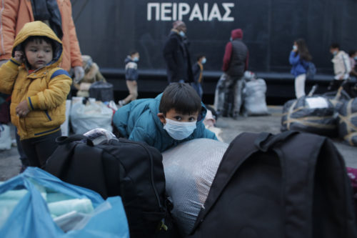 «Ανοιχτή Πόλη»: Άμεση στέγαση των αναγνωρισμένων προσφύγων που έρχονται στην Αθήνα από τα νησιά