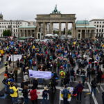 «Παρασκευές για το Μέλλον»: Νέοι σε όλο τον κόσμο διαδηλώνουν κατά της κλιματικής αλλαγής