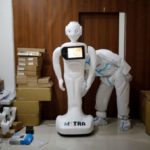 Ινδία-Κορωνοϊός: Ασθενείς με Covid επικοινωνούν με τους οικείους τους με τη βοήθεια ενός ρομπότ