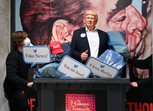 Γερμανία: Το Μαντάμ Τισό πέταξε στα σκουπίδια το άγαλμα του Ντόναλντ Τραμπ