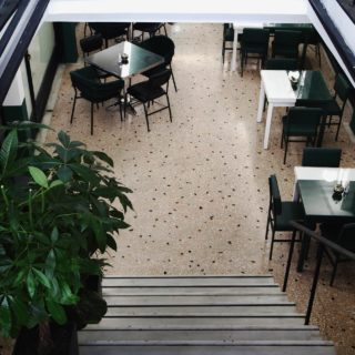 Στοά Φιξ: Η Ομόνοια έχει πλέον ένα υπόγειο γαστρονομικό καφενείο που μας χωράει όλους