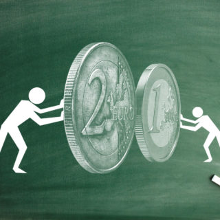 Πώς 3€ άφησαν 10.000 εκπαιδευτικούς εκτός σχολείων;