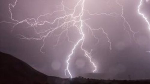 Κακοκαιρία: Ισχυρές καταιγίδες και δυνατούς ανέμους φέρνει η «Κίρκη»
