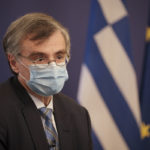 Επιστρέφει εκ νέου ο Σωτήρης Τσιόδρας – Έκτακτες ανακοινώσεις στις 13:00 για τους εμβολιασμούς