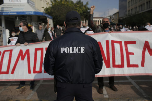 Θεσσαλονίκη: Δικογραφία και πρόστιμο σε αστυνομικό που «έσπασε» την καραντίνα