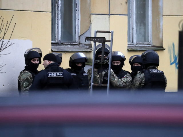 Κι άλλες επιδρομές σε σπίτια δημοσιογράφων έκανε η -ανεξέλεγκτη- ρώσικη αστυνομία