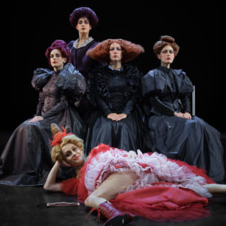 Ο Θωμάς Μοσχόπουλος ανεβάζει την «Κυρία του Μαξίμ» ως μια μοντέρνα παράσταση