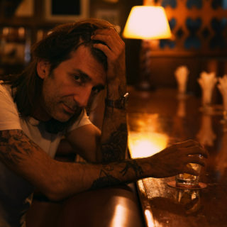 Συνέντευξη με τον συγγραφέα του απέναντι γραφείου 