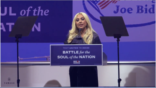 Η Lady Gaga στηρίζει Μπάιντεν-Χάρις: «Ψήφισε σα να εξαρτάται η ζωή σου από αυτό»