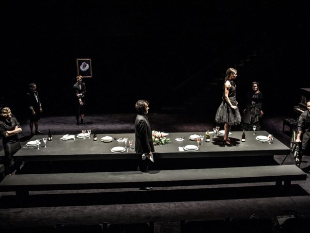 Είδαμε το  «Σ’ εσάς που με ακούτε» της Λούλας Αναγνωστάκη σε σκηνοθεσία Αλέξανδρου Αβρανά