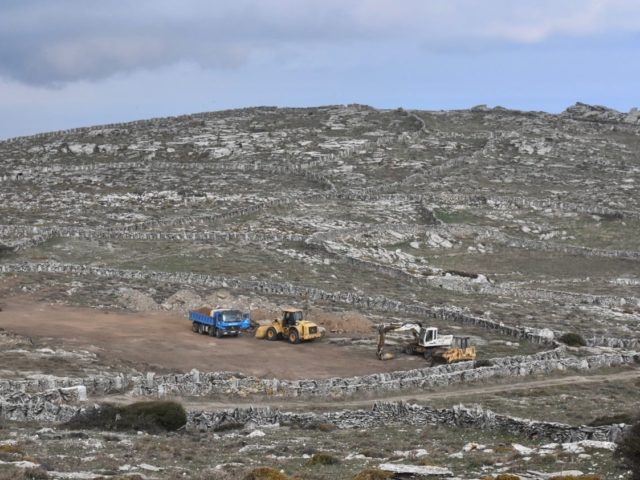 Γιατί η κατασκευή αιολικού πάρκου στην Άνδρο έχει προκαλέσει πληθώρα αντιδράσεων;